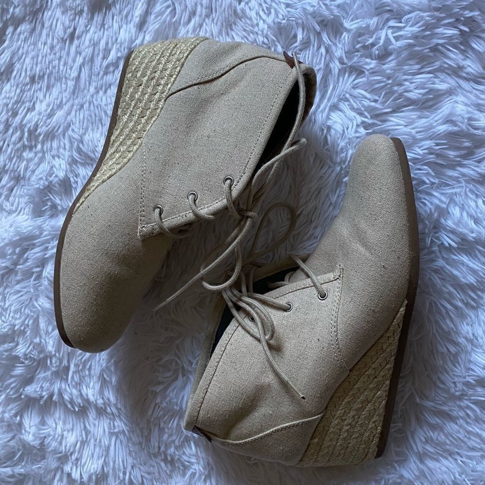 ‎Mad Love Tan Wedge Booties Shoes Size 11